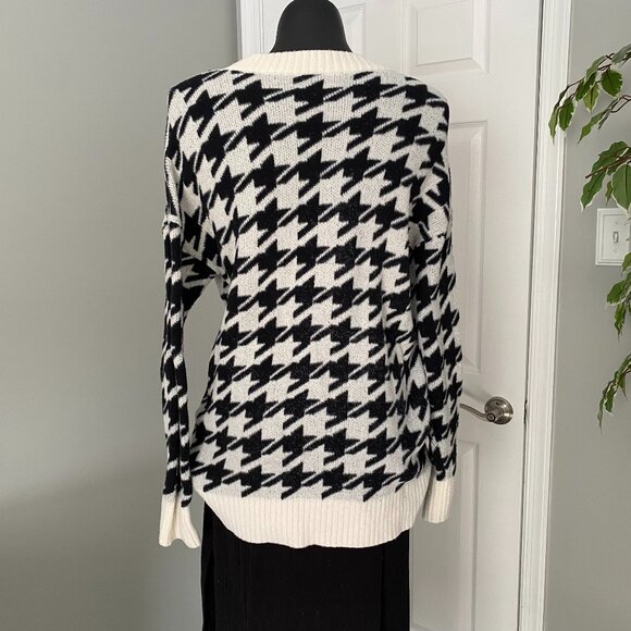 Lou & Grey Ladies Black And White Houndstooth Knit Sweater Soft Oversized Large - Picture 3 of 6